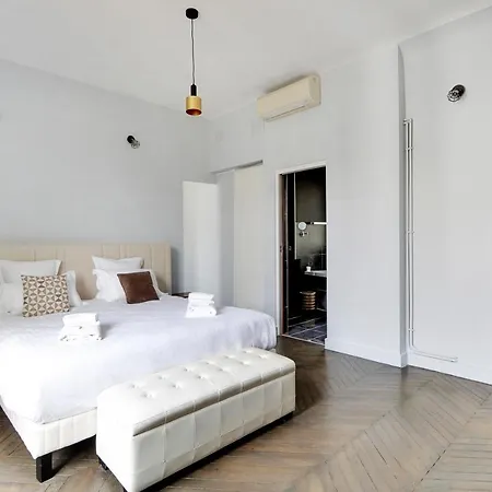 Pick A Flat's In Montaigne - Cour 1er Paris